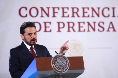 El director general del IMSS, Zoé Robledo, anunció que en la página www.medicosespecialistas.gob.mx está publicada la convocatoria que va dirigida a médicas y médicos especialistas, apegado a los principios de legalidad, de transparencia, de eficiencia, objetividad, calidad, imparcialidad y también de equidad de género.