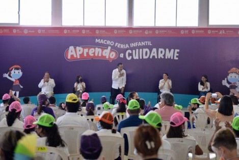 Este jueves el gobernador Cuitláhuac García Jiménez inauguró la Macro Feria Infantil Aprendo a cuidarme, que tendrá lugar en esta ciudad y puerto del 26 al 29 de mayo, con la participación de 13 dependencias estatales encabezadas por la Secretaría de Protección Civil (PC).
