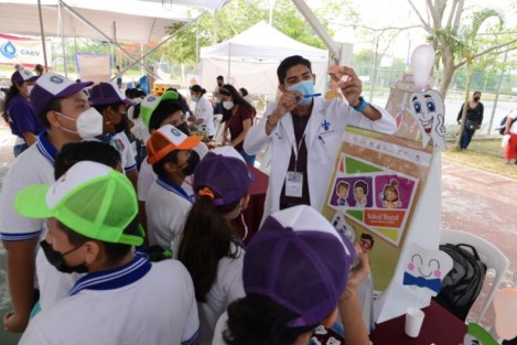 Este jueves el gobernador Cuitláhuac García Jiménez inauguró la Macro Feria Infantil Aprendo a cuidarme, que tendrá lugar en esta ciudad y puerto del 26 al 29 de mayo, con la participación de 13 dependencias estatales encabezadas por la Secretaría de Protección Civil (PC).