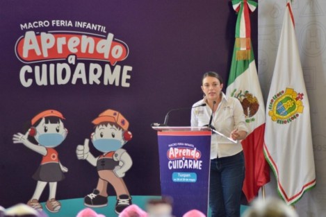 En su intervención, la titular de PC estatal, Guadalupe Osorno Maldonado, afirmó que recibieron una grata sorpresa al ver reunidos más de mil niñas y niños en el arranque de la Macro Feria, por lo cual celebró que dicha actividad fomente el desarrollo y bienestar integral de los asistentes como derecho y no privilegio de unos cuantos.