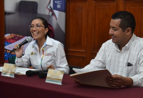 En el marco del Día Mundial de los Océanos, conmemorado el 8 de junio, los involucrados llevarán a cabo recolección, separación y reciclaje de residuos en nueve municipios de manera simultánea, a partir de las 8:00 horas, informó la titular de dicha dependencia, Waltraud Martínez Olvera.