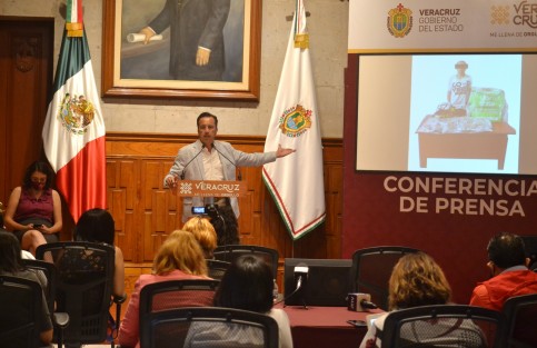 A raíz de la detención, en junio de 2021, de un moto-repartidor presuntamente perteneciente a la cadena Uber Eats, que transportaba al menos 10 bolsas con marihuana, <em>nos vemos obligados a hacer las revisiones para que no invadan la labor que está haciendo mucha gente en estas plataformas</em>, expresó el gobernador Cuitláhuac García Jiménez.