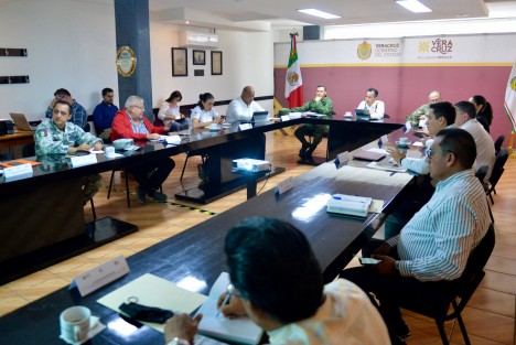 Durante la COESCONPAZ, en Coatzacoalcos, la Fiscalía General del Estado informó que obtuvo sentencia condenatoria de 40 años en contra de José Miguel N, por el delito de secuestro exprés cometido en Coatzacoalcos, donde gracias al trabajo coordinado se logró la liberación de la víctima.