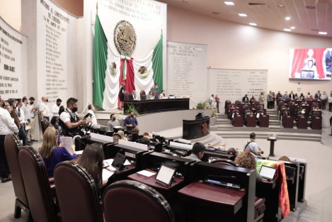 El Matrimonio igualitario fue aprobado en el estado de Veracruz. Con 38 votos a favor, 4 en contra y cero abstenciones se reformó el artículo 75 del Código Civil. 