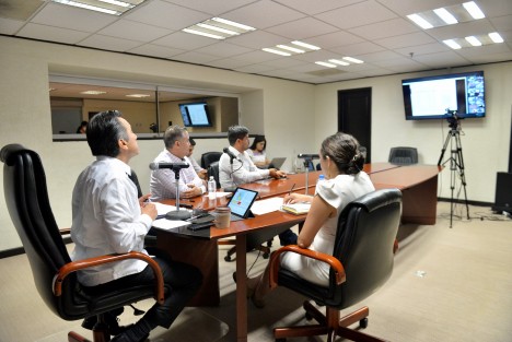 En el seno del Consejo Estatal de Protección Civil, encabezado por el gobernador Cuitláhuac García Jiménez, se presentó el Programa Especial de Protección Civil para instrumentar y difundir las medidas preventivas; fortalecer la resiliencia de la ciudadanía; asegurar la oportunidad y eficacia de los sistemas de alerta temprana; elevar la capacidad de respuesta ante las emergencias, y garantizar la continuidad de las operaciones.