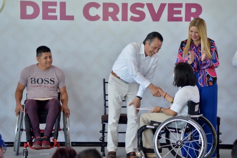 Este día recibieron sillas de ruedas: Danna Katherine Altamirano Báez, Norberto Constantino Villegas, Mauricio Antemate Cota y José Roberto Barradas Utrera. 