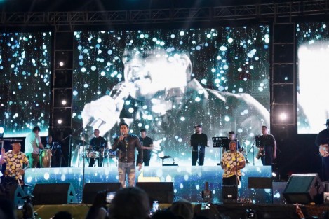 El salsódromo de Boca del Río volvió a vibrar este viernes con la presencia de los puertorriqueños Jerry Rivera y Tito Nieves, en tanto que la Sonora Carruseles puso a bailar a todos los presentes.

