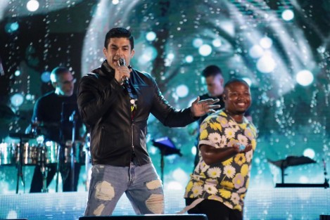 El salsódromo de Boca del Río volvió a vibrar este viernes con la presencia de los puertorriqueños Jerry Rivera y Tito Nieves, en tanto que la Sonora Carruseles puso a bailar a todos los presentes.

