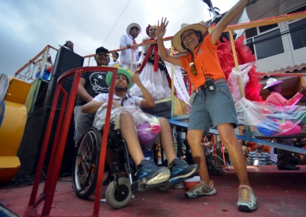 Luego de su suspensión durante la pandemia, regresó el Carnaval de Jalcomulco, ahora en junio. Miles de personas locales y de los municipios aledaños, vuelven a vivir con alegría esta fiesta.
