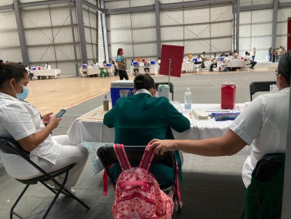En Xalapa serían aplicadas cerca de 10 mil vacunas contra el Sars-Cov2 (Covid-19) durante este lunes 6 de junio en la sede habilitada en el Gimnasio Omega.