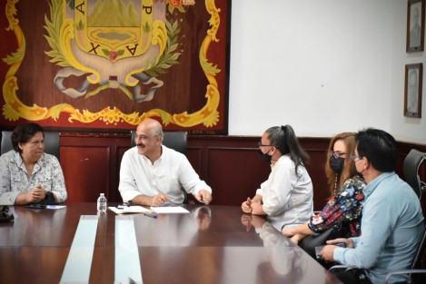 El presidente municipal Ricardo Ahued Bardahuil encabezó una nueva jornada de Audiencias Ciudadanas para seguir con el impulso a esta cercanía y atención directa para las y los xalapeños. 

