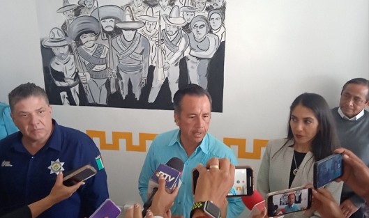 Desde el Gobierno del Estado, se han hecho todos los esfuerzos para acabar con las agresiones contra periodistas, dejando muy claro el mensaje de cero impunidad, afirmó el gobernador Cuitláhuac García Jiménez al celebrar el Día de la Libertad de Expresión con representantes de los medios de comunicación capitalinos.