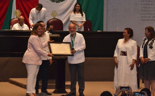 En sesión solemne de la LXVI Legislatura de Veracruz y en el marco de los 500 años de fundación de la Villa del Espíritu Santo, hoy Coatzacoalcos, el mandatario consideró muy oportuna a los tiempos actuales la distinción que por primera vez otorga el Congreso del Estado.
