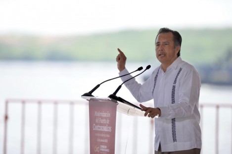 El Gobernador destacó la Inversión Extranjera Directa (IED) récord, en relación con años anteriores, tan solo en el proceso de construcción. Agregó que con ella se cumple la pacificación del estado, porque se atiende al pueblo con la generación de empleos y, en coordinación con la Secretaría de Marina, se ha logrado casi abatir el secuestro.
