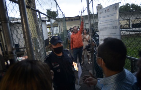 La audiencia estaba programada para las 18:00 horas de este viernes 17 de junio en las salas de juicios orales del penal de Pacho Viejo, municipio de Coatepec, donde el político veracruzano permaneció desde el pasado 22 de diciembre. 