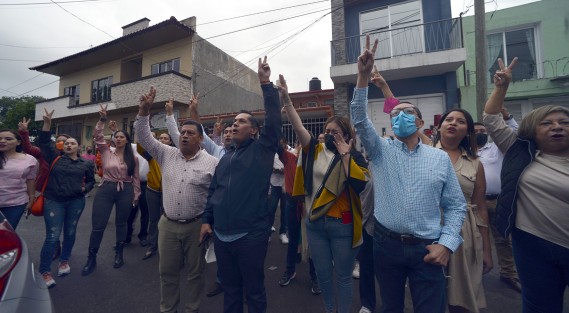Indicó que no es un político de venganzas y que no procederá contra las autoridades que lo encarcelaron como un chivo expiatorio y sin pruebas para vincularlo al crimen de su compañero de partido Remigio Tovar. También dijo que recibió un buen trato en el penal y que accedió a sus medicamentos en tiempo y forma. 
