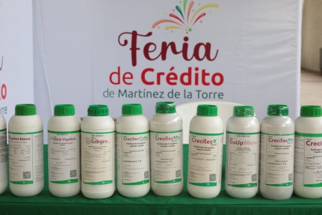 En Martínez de la Torre se llevó a cabo segunda Feria del Crédito Agroalimentario 2022, organizada por la Secretaría de Desarrollo Agropecuario, Rural y Pesca (SEDARPA), que establece alianzas entre trabajadores del campo y representantes de 12 instituciones financieras, reguladas por el Fideicomiso Instituido en Relación con la Agricultura (FIRA). 