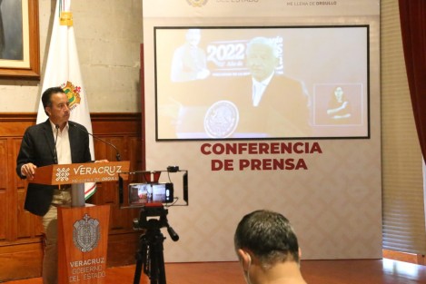 Luego que AMLO afirmara que mejoró la seguridad en Veracruz, el gobernador Cuitláhuac García exhibió datos oficiales para constatarlo. Criticó que se culpe al Presidente por crímenes como el asesinato de dos sacerdotes en Chihuahua, cuando atenderlo corresponde a las fiscalías estatales.
