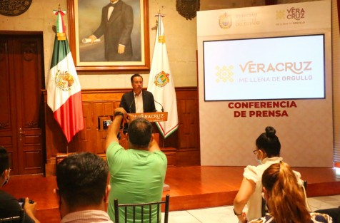 El Gobernador Cuitláhuac García se congratuló de la participación de niños en las jornadas de vacunación, poniendo el ejemplo a muchos adultos que a estas fechas aún no acuden a hacerlo, destacando que las muertes recientes por COVID-19 en la entidad, han sido de adultos no vacunados. 