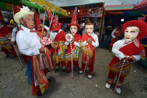 Don Toñito, todo un personaje de este municipio, quien toda su vida ha danzado. 