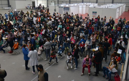 La única sede será el Gimnasio Omega de 08:00 a 18:00 horas; los requisitos son: Expediente de vacunación de la página https://mivacuna.salud.gob.mx/index.php; CURP del menor de edad y la identificación oficial del padre o tutor.