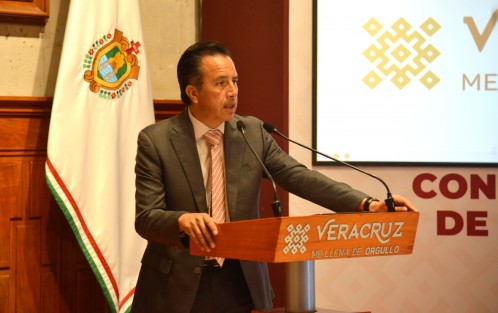 El gobernador Cuitláhuac García Jiménez informó que respecto al homicidio de 7 personas en Boca del Río, la FGE  tiene tres líneas de investigación, de las cuales se afianzan solo dos. Sin embargo mantendrán todas abiertas.  