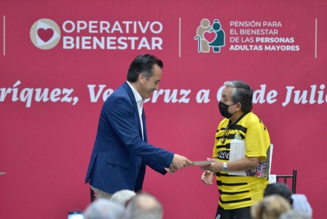 Cada bimestre, más de 4 mil mdp en derrama económica sólo de la Pensión para Adultos Mayores.