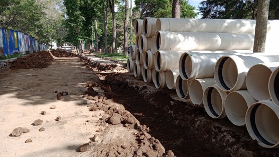 Si bien la obra se realiza con el fin de una conducción más eficiente del agua a tanques de almacenamiento y distribución a las colonias, algunos ven con recelo la posibilidad de tener que compartir el agua que llega a la capital con cada día más personas.  
