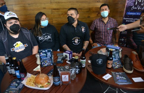 Organizadores del Festival del Asado, Vino y Cerveza anunciaron  que se en esta ocasión se realizará este 30 y 31 julio, en Coatepec, además habrá exposición de fotografía, ventas de zapatos y artesanías. 