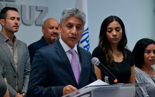 El dirigente del PAN en Veracruz, Federico Salomón Molina, lamentó que los apoyos del gobierno no busquen sacar a la gente de pobre, sino todo lo contrario, pues buscan mantenerlos como una clientela electoral.  