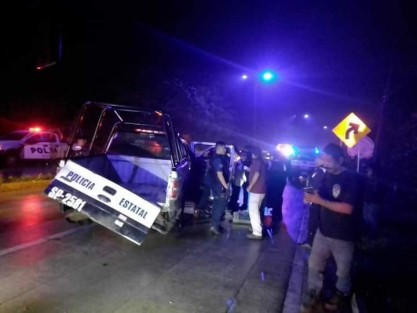 La noche del martes una patrulla de la SSP se impactó  contra el muro de concreto de la carretera Xalapa-Coatepec, a la altura de La Florida. Dos elementos resultaron lesionados, por lo que fueron trasladados a Xalapa para su atención. La circulación se suspendió por aproximadamente 30 minutos. 
