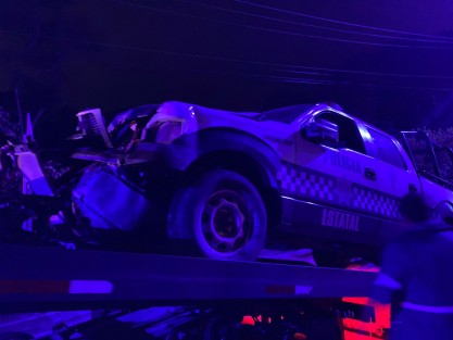 La noche del martes una patrulla de la SSP se impactó  contra el muro de concreto de la carretera Xalapa-Coatepec, a la altura de La Florida. Dos elementos resultaron lesionados, por lo que fueron trasladados a Xalapa para su atención. La circulación se suspendió por aproximadamente 30 minutos. 