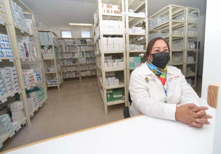 El nosocomio cuenta con 30 camas y 22 no censables; consulta externa con cinco especialidades Ginecología y Obstetricia, Medicina Interna, Pediatría, Cirugía, Traumatología, Medicina Preventiva y Anestesiología. Área de Urgencias con cuarto de choque, equipo de reanimación, desfibrilador, carro de paro, monitores de signos vitales, equipo de Rayos X, instrumental médico de reanimación y medicamentos.

