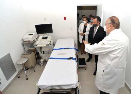 El nosocomio cuenta con 30 camas y 22 no censables; consulta externa con cinco especialidades Ginecología y Obstetricia, Medicina Interna, Pediatría, Cirugía, Traumatología, Medicina Preventiva y Anestesiología. Área de Urgencias con cuarto de choque, equipo de reanimación, desfibrilador, carro de paro, monitores de signos vitales, equipo de Rayos X, instrumental médico de reanimación y medicamentos.

