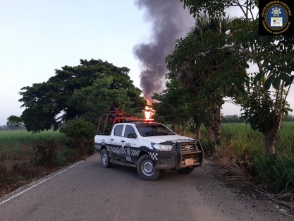La mañana de este jueves se suscitó una explosión en un ducto de PEMEX, en el tramo carretero Chacaltianguis-Tlacojalpan, localidad Torno Largo.