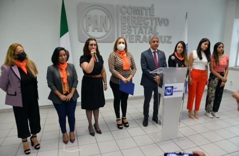 El Comité Directivo Estatal del PAN anunció que próximamente la bancada blanquiazul presentará en el Congreso de Veracruz una Iniciativa para tipificar como delito las agresiones con sustancias químicas, especialmente a mujeres. 