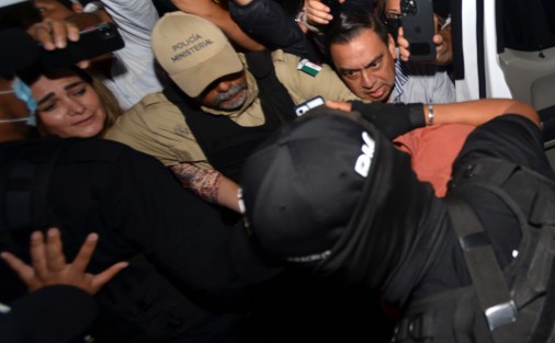 Así fue ingresado el ex Fiscal Jorge N al penal de Pacho Viejo Veracruz, quien fuera detenido la mañana del lunesen Puerto Escondido, Oaxaca.
