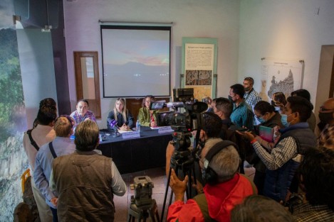 Acompañado por la subdirectora de Promoción Turística, Gisela Rivera del Ángel, detalló que en coordinación con la Fundación UV y la Unidad de Manejo de Fauna, este viernes 29 de julio y el 5 de agosto se desarrollará la actividad recorrido Vida animal nocturna en el campus para la Cultura, las Artes y Deporte (CAD), donde con el apoyo de biólogos expertos  y xalapeños podrán conocer la fauna silvestre.