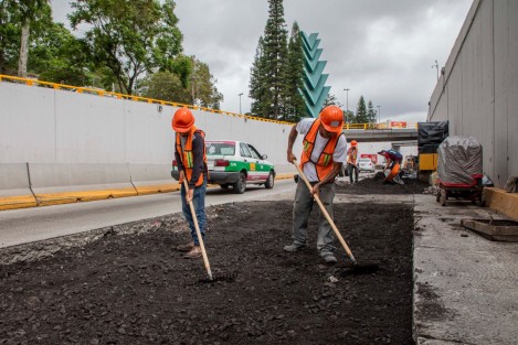 
La Dirección de Obras Públicas informa que por los trabajos de rehabilitación con concreto hidráulico que se realizan en la avenida Lázaro Cárdenas, a partir de este viernes a las 21:00 horas se cerrarán los 2 carriles de circulación del paso inferior del distribuidor La Araucaria, dirección Veracruz-México.