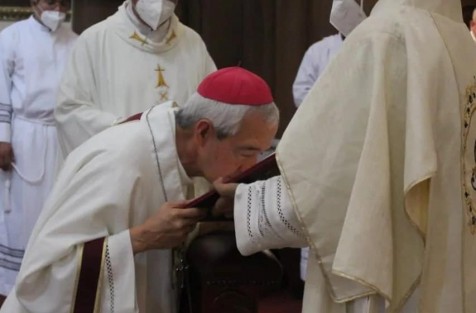 Este  domingo en la Catedral Metropolitana de Xalapa, el Cardenal Carlos Aguiar Retes, Arzobispo de la Arquidiócesis Primada de Méxicoen representación del Papa Francisco, impuso el Palio Arzobispal al Arzobispo Carlos Patrón Wong.