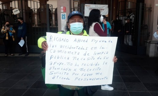 Durante la protesta la señora Acela Alvarado Vargas comentó que los hechos ocurrieron el 21 de julio cerca del Congreso del Estado de Veracruz cuando un camión de Autobuses de Oriente (ADO) impactó la camioneta en la que viajaban.