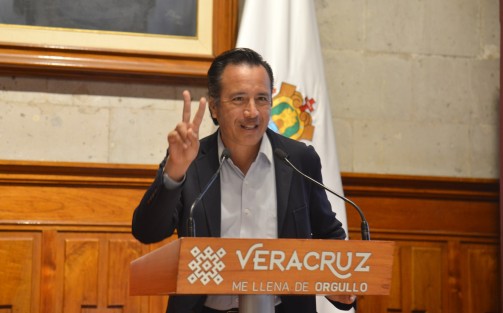 El mandatario estatal negó que su gobierno esté realizando eventos a modo para la secretaria de Energía, Rocío Nahle, ya que éstos estaban agendados desde hace mucho, y pidió a la oposición no estar nerviosos.