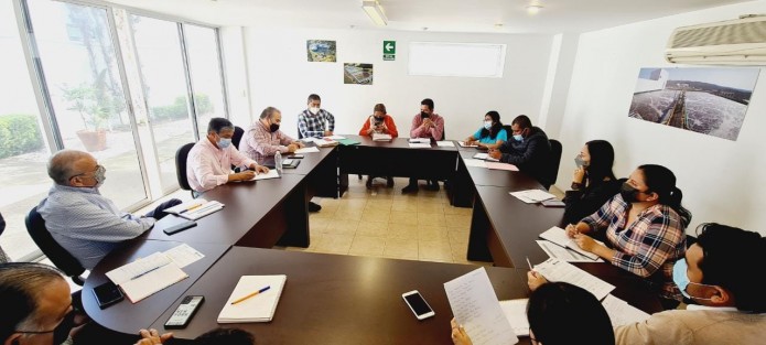 Funcionarios de la Comisión Municipal de Agua Potable y Saneamiento de Xalapa (CMAS), atendieron a grupo social provenientes de diversas colonias de la capital del Estado de Veracruz, con la finalidad de escuchar y dar seguimiento a sus peticiones.