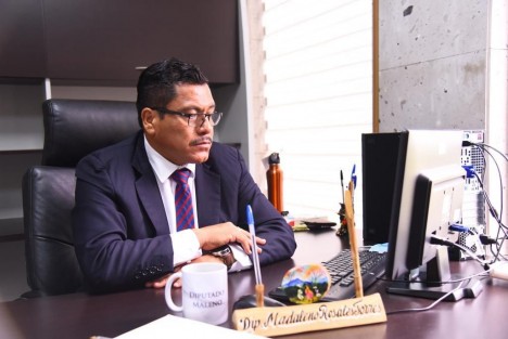 Durante los trabajos de la Segunda Sesión de la Diputación Permanente del Segundo Receso del primer año de labores, el diputado José Magdaleno Rosales Torres respaldó la disposición y el compromiso del gobierno estatal para el inicio de las acciones encaminadas a la elaboración del Reglamento de Grúas para el estado.