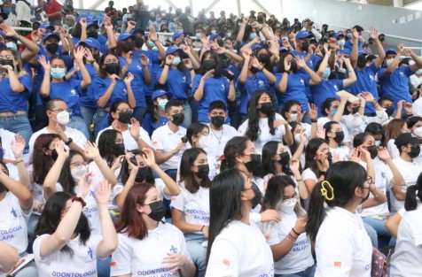 En el Nido del Halcón, el rector de la Universidad Veracruzana, Martín Aguilar Sánchez, inauguró el ciclo escolar agosto 2022 - febrero 2023. Presentes autoridades universitarias, del Gobierno Estatal y estudiantes de nuevo ingreso de las distintas carreras.