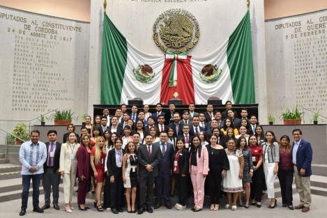 El XVII Parlamento de la Juventud fue formalmente instalado.