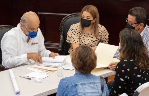 Como parte de las políticas de cercanía con la ciudadanía, el presidente municipal Ricardo Ahued Bardahuil encabezó una jornada de audiencias ciudadanas, ejercicio a través del cual se busca atender a las personas y conformar los planes de obra para el próximo año.
