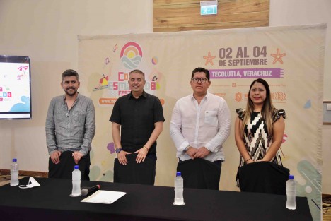 En la primera de tres conferencias de promoción, el titular de la SECTUR, Iván Francisco Martínez Olvera, dijo que durante el Costa Esmeralda Fest esperan recibir alrededor de 15 mil personas el primer día, 20 mil el segundo y 10 mil el tercero, a fin de mantener la afluencia en la región después de la temporada alta.

