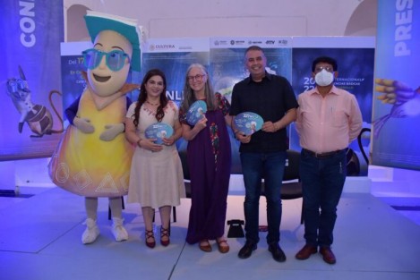 El Instituto Veracruzano de la Cultura inauguró este miércoles 17 de agosto la 32ª Feria Nacional del Libro Infantil y Juvenil, sede Veracruz 2022, un viaje de cinco días por los libros, el arte, la música, la ciencia y la lectura. Todas las actividades tendrán lugar en el Centro Cultural Exconvento Betlehemita, de las 12:00 a 20:00 horas.