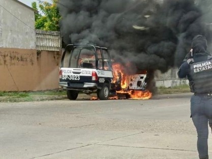 La SSP, a cargo de Hugo Gutiérrez Maldonado, confirmó a través de un comunicado que no se reportan personas lesionadas. De manera extraoficial, se sabe que fueron arrojadas bombas molotov a las patrullas que se encontraban estacionadas afuera de un inmueble, situación que no ha sido confirmada por las autoridades. 